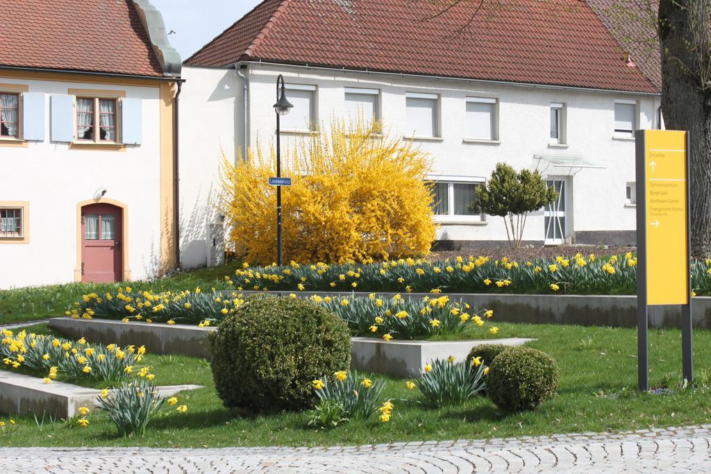 Gasthaus und Pension Zur Linde Rot an der Rot Exterior foto